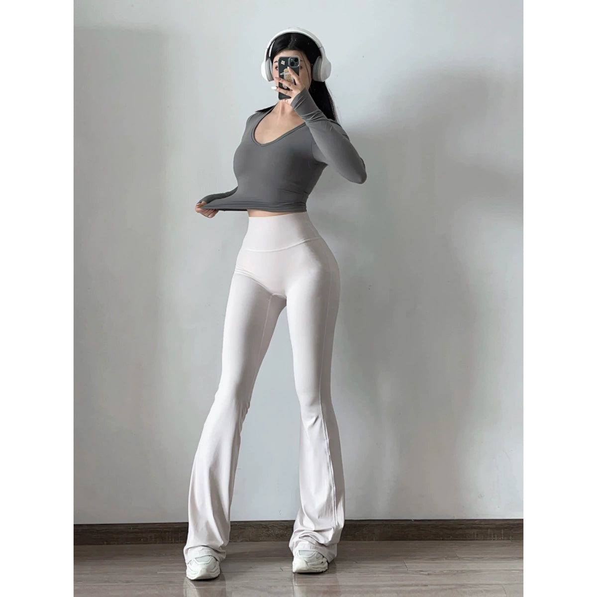 Elunee™ PureForm T-Shirt – Kurzärmeliges Slim Fit Oberteil